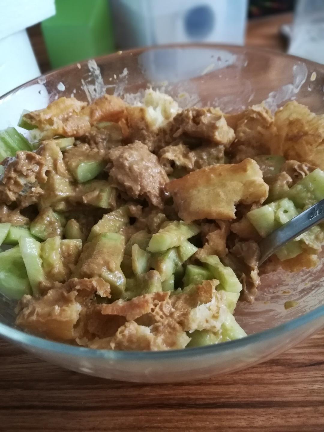 老油条拌黄瓜