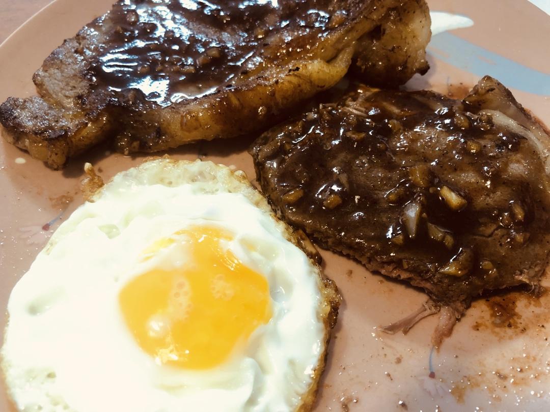 黑胡椒牛排（菲力牛排）—附黑胡椒汁的做法