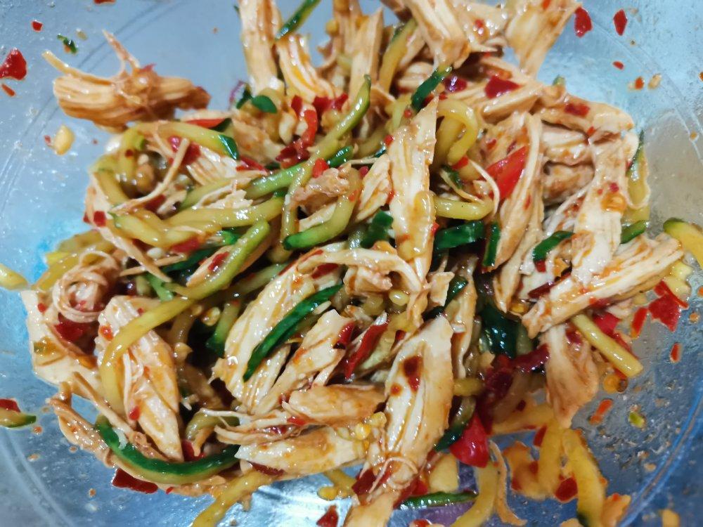 减脂餐：手撕鸡胸肉（无油无糖极简版）