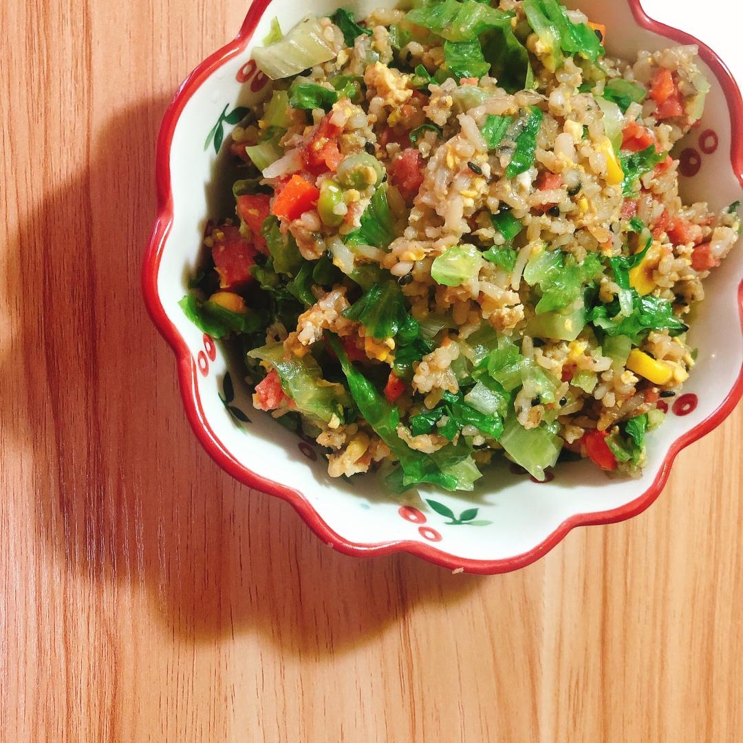 生菜丝\菜心粒蛋炒饭