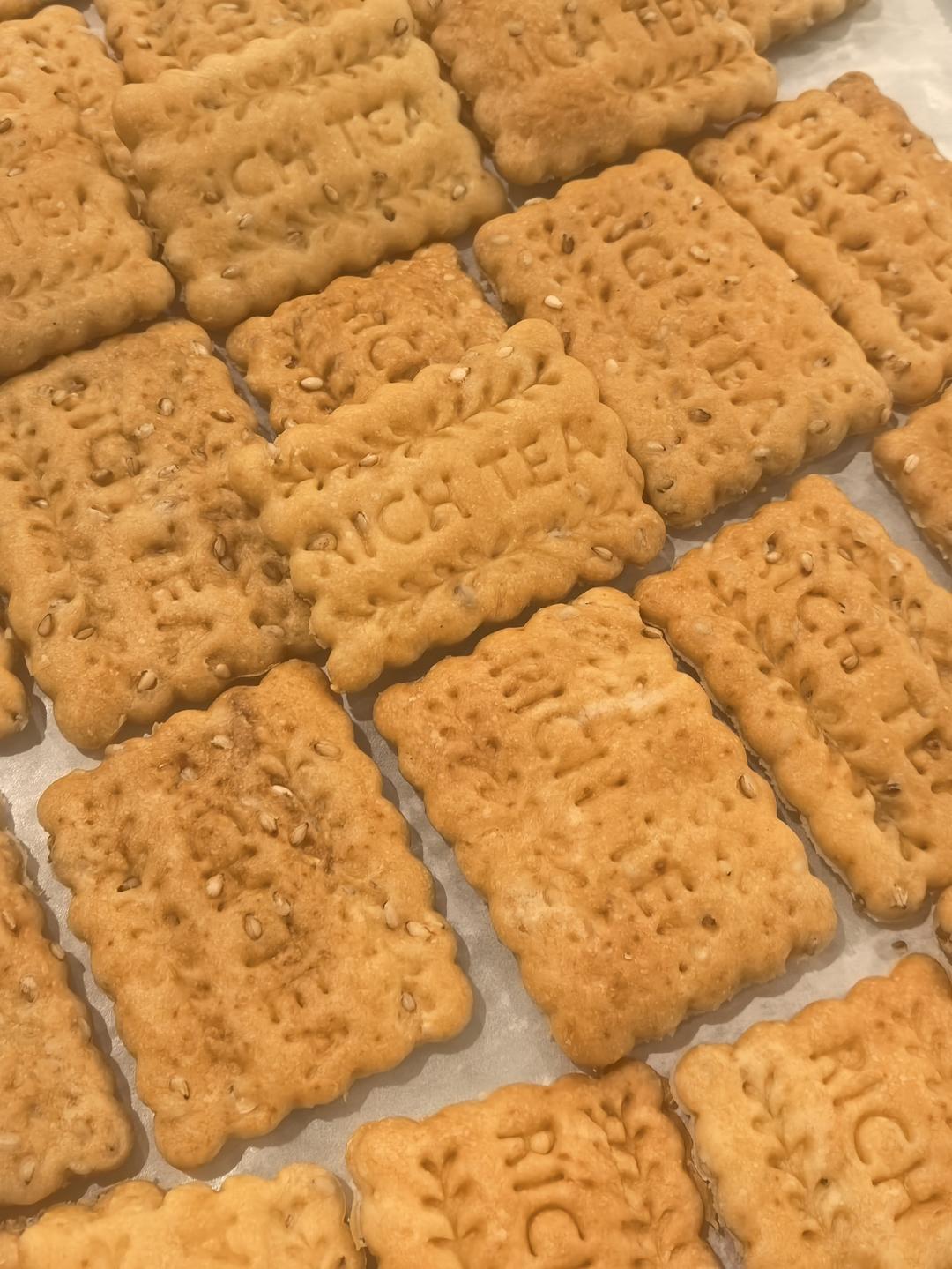 奶盐芝麻苏打饼