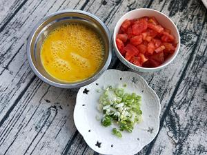 西红柿鸡蛋面的做法 步骤2
