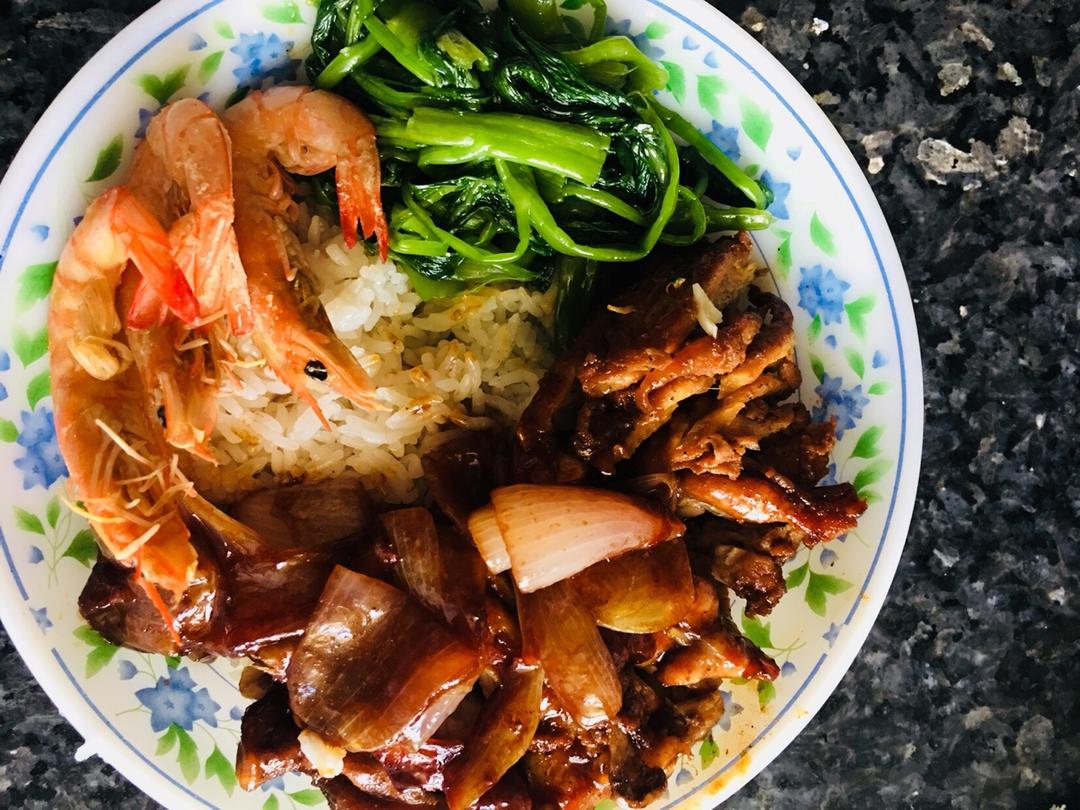 黑椒鸡腿饭