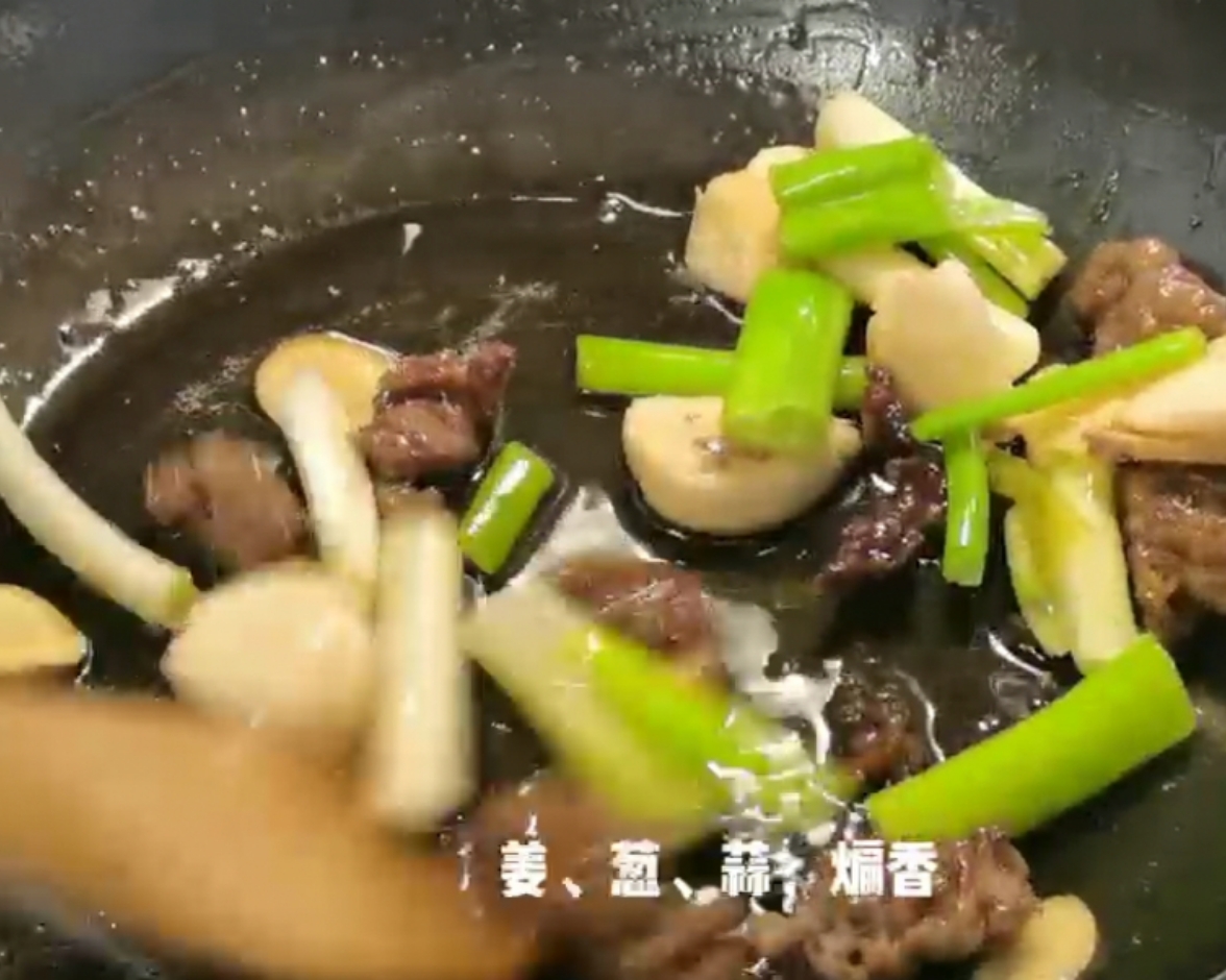 改良版泡菜牛肉豆腐煲（小宝宝也可以吃的减辣版）的做法 步骤6