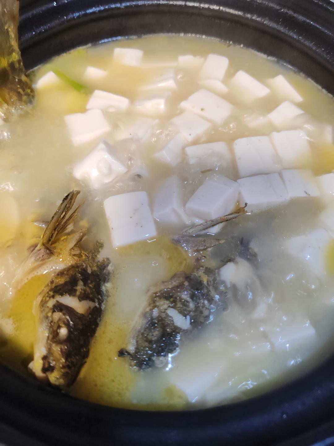 昂刺鱼豆腐汤（黄辣丁）