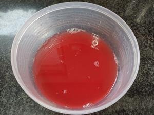[夏日甜品][小创意]西瓜汁果冻/布丁（巧取西瓜汁）的做法 步骤3