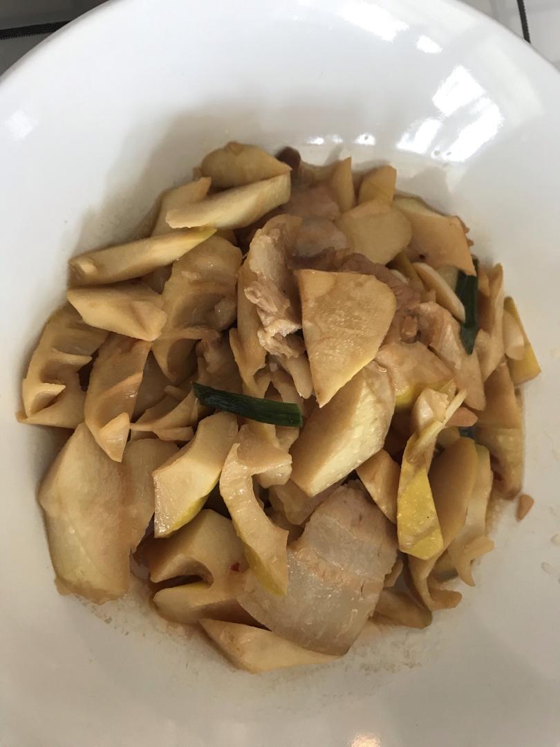 肉香笋鲜的春笋炒五花肉