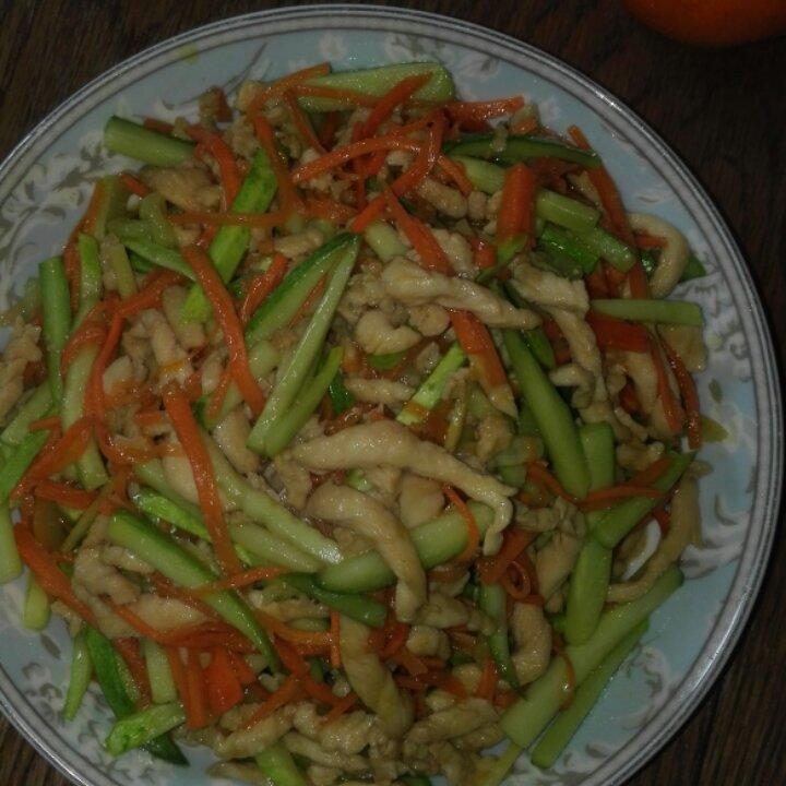 色彩缤纷炒鸡丝