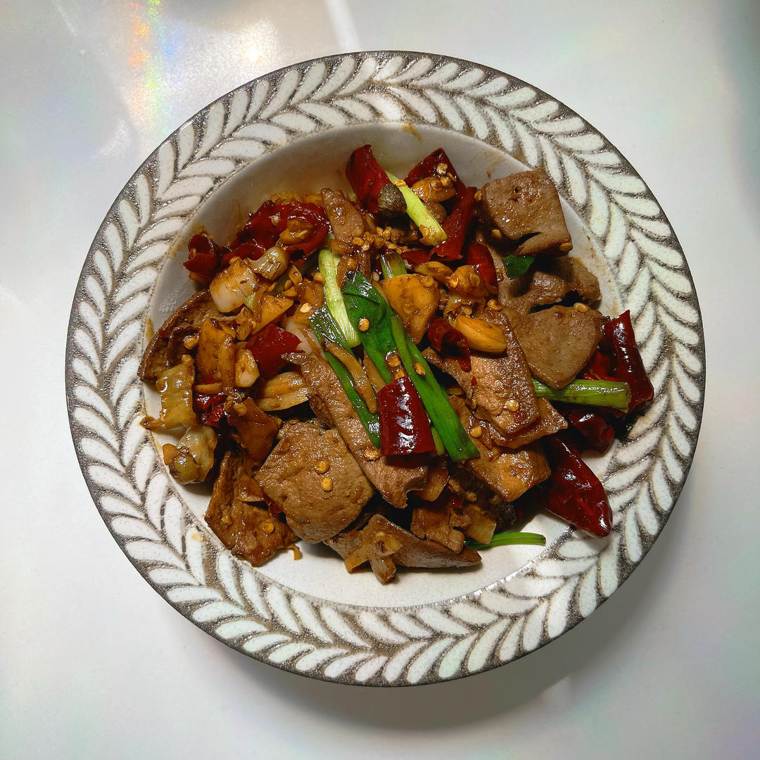 厨师长教你：“小炒猪肝”的家常做法，味道干香很赞，先收藏起来