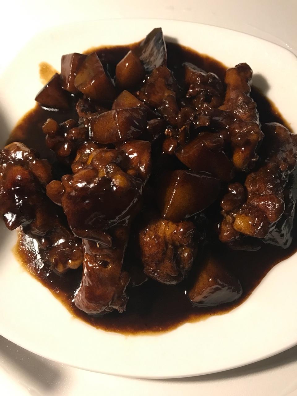 土豆炖翅根