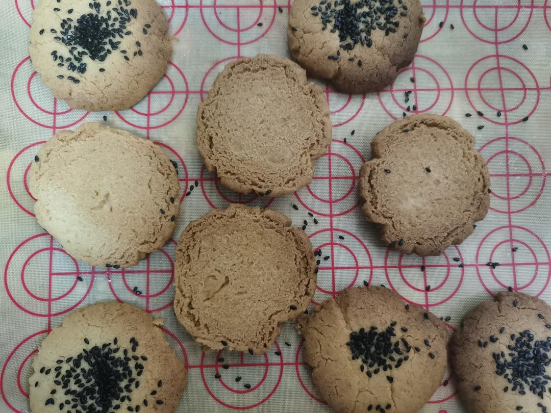 轻轻一按就碎掉的原味桃酥（不输猪油版）