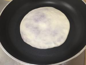 松软的紫薯薄饼的做法 步骤14