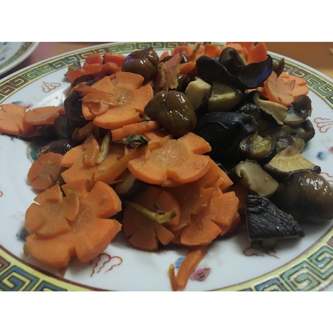 香菇烧栗子
