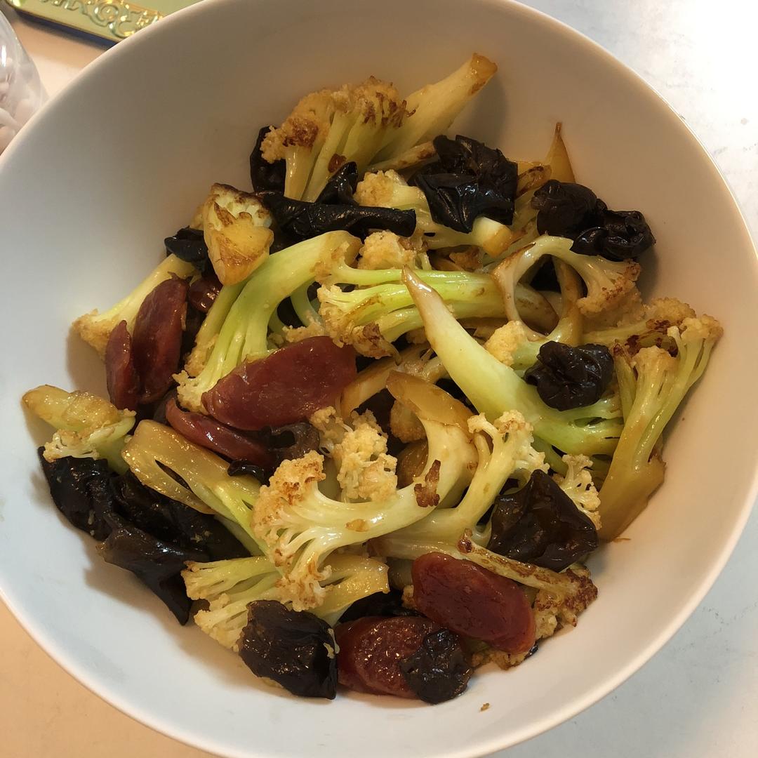 木耳菜花炒腊肠