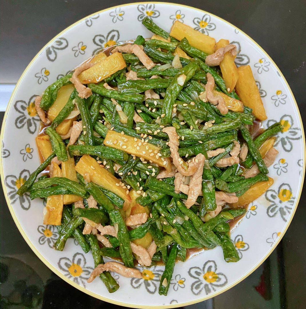红烧豆角土豆条