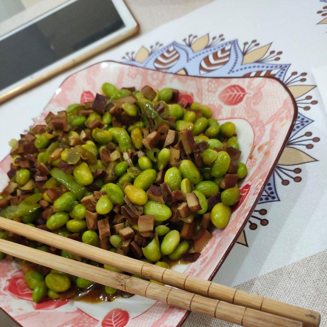 快手又下饭，超好吃～豆干丁炒毛豆