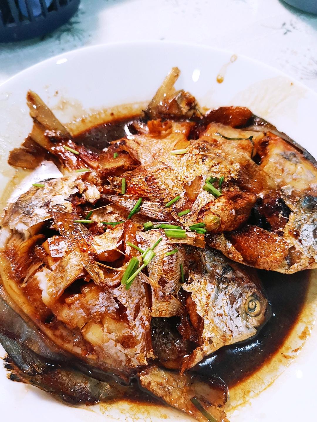 红烧小鲳鱼-简易快手家庭新手版