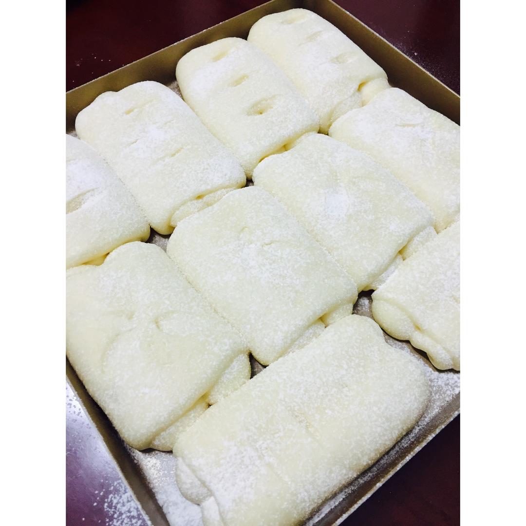 软到不知所措的牛奶卷