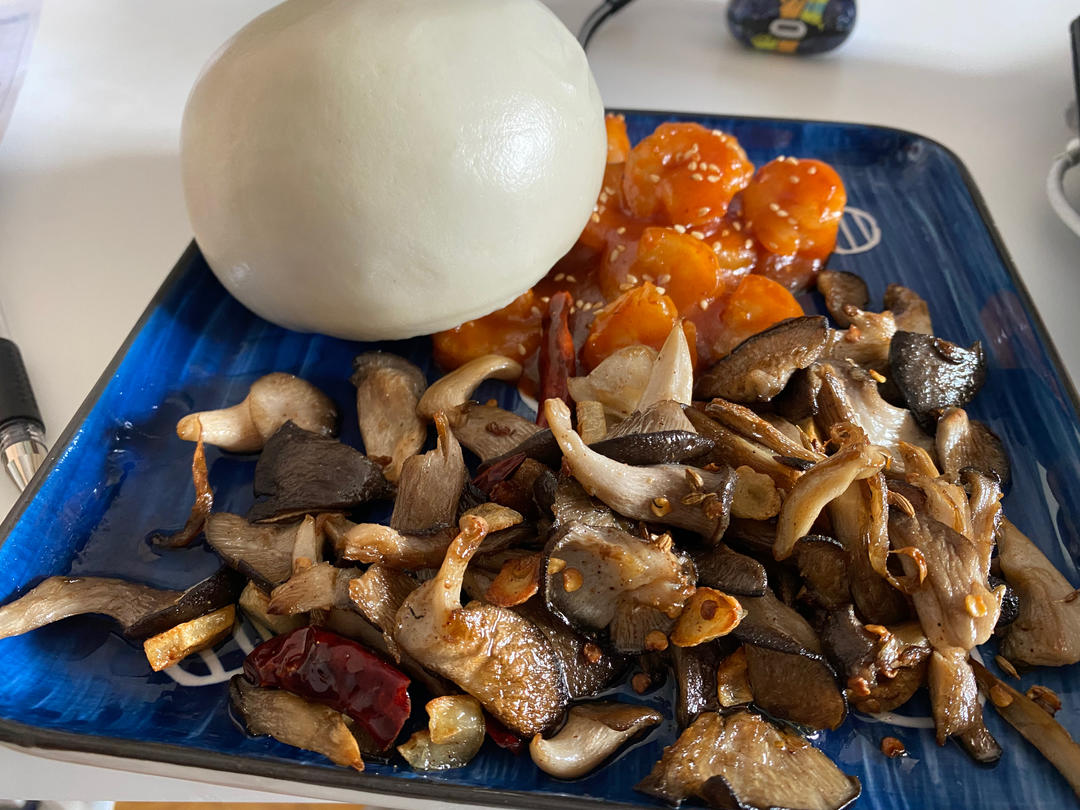 干煸平菇（有肉的味道）