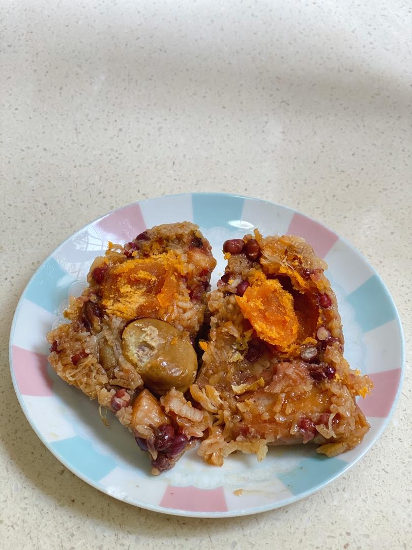 蛋黄肉粽