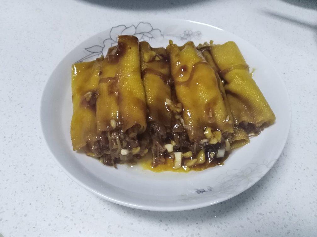 豆皮卷金针菇