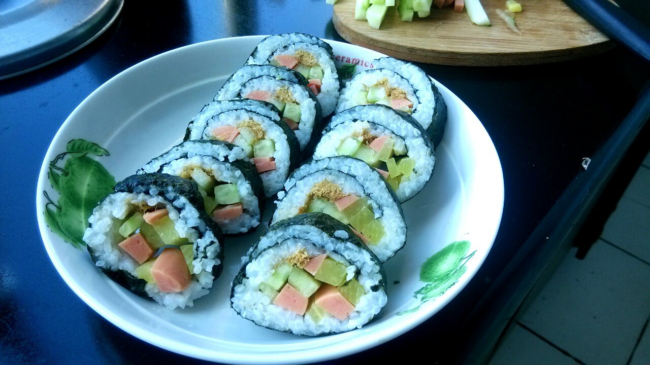 紫菜卷寿司