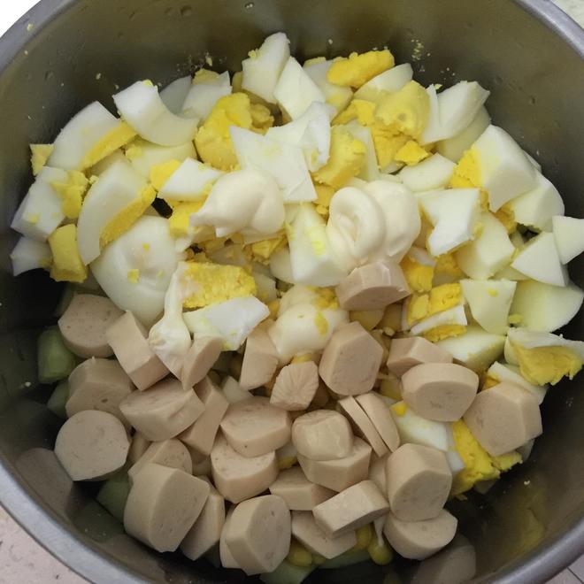 金枪鱼杂蔬土豆泥沙拉的做法