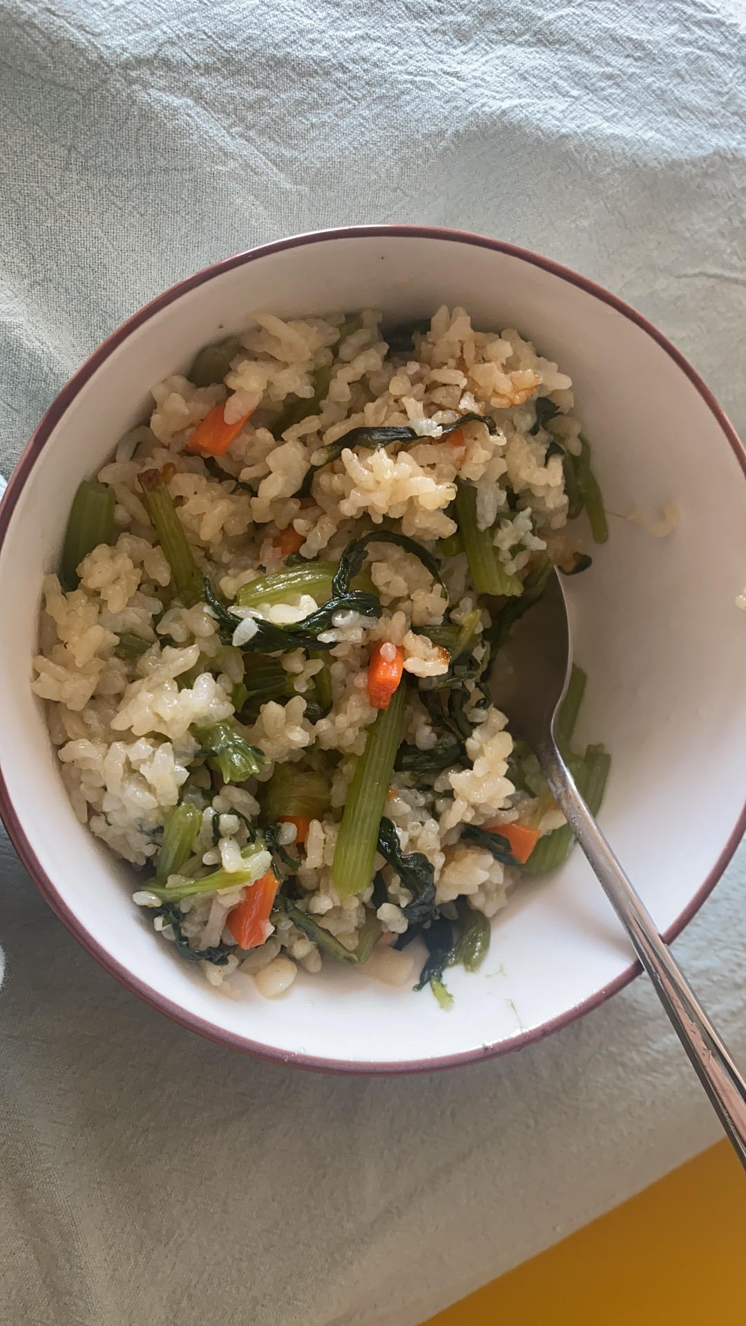 连吃三碗的茼蒿菜饭