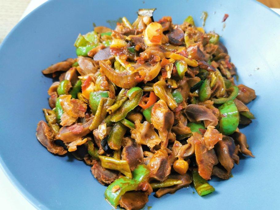 白菜1967做的爆炒鸡胗