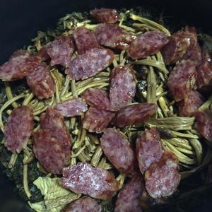 梅干菜腊肠茶树菇蒸饭的做法 步骤9