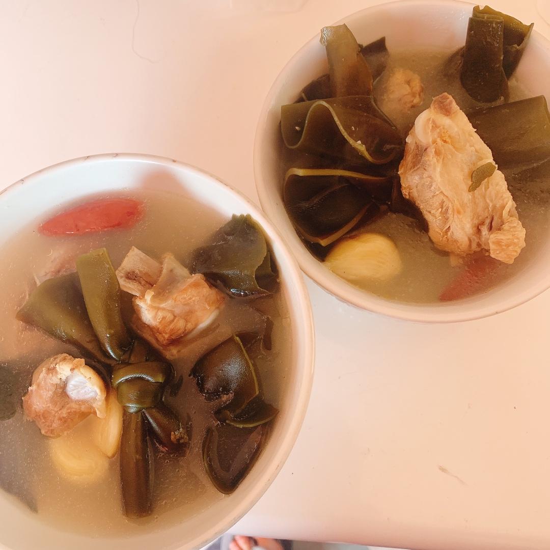 海带炖排骨汤