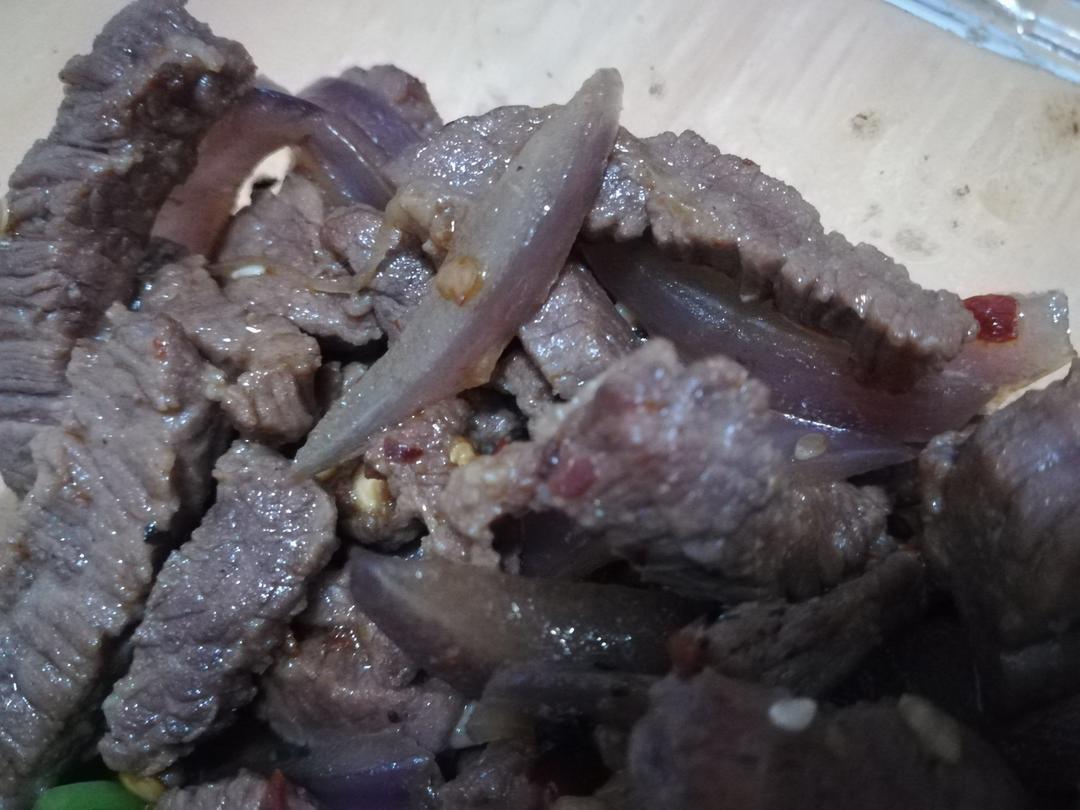 洋葱炒牛肉
