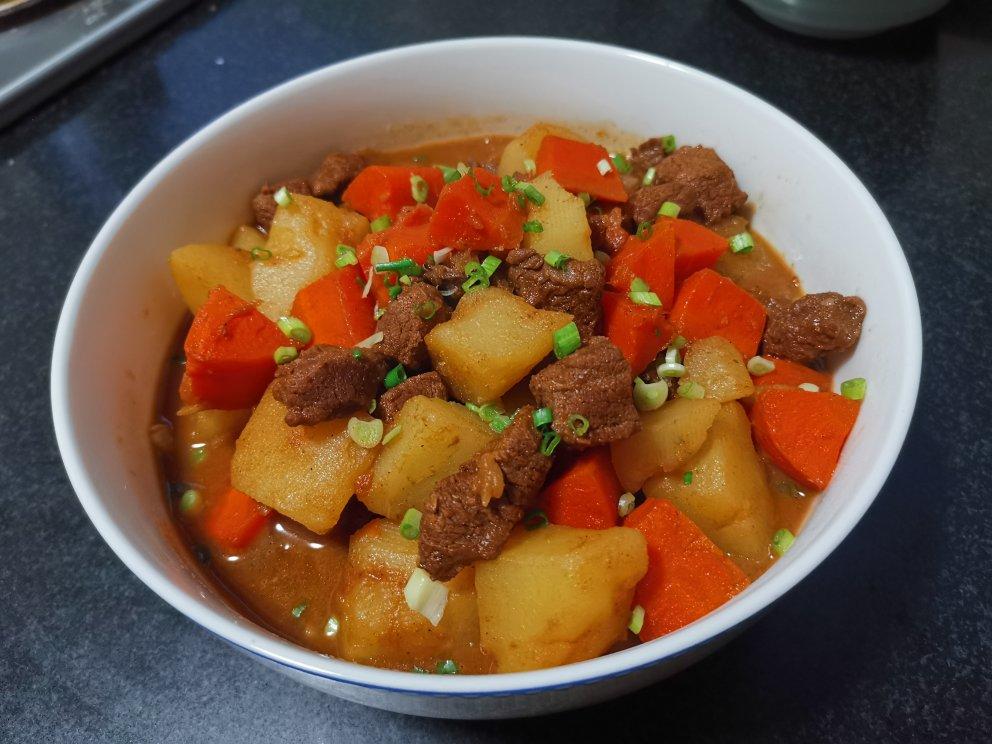 红烧牛肉土豆 （独家秘制）