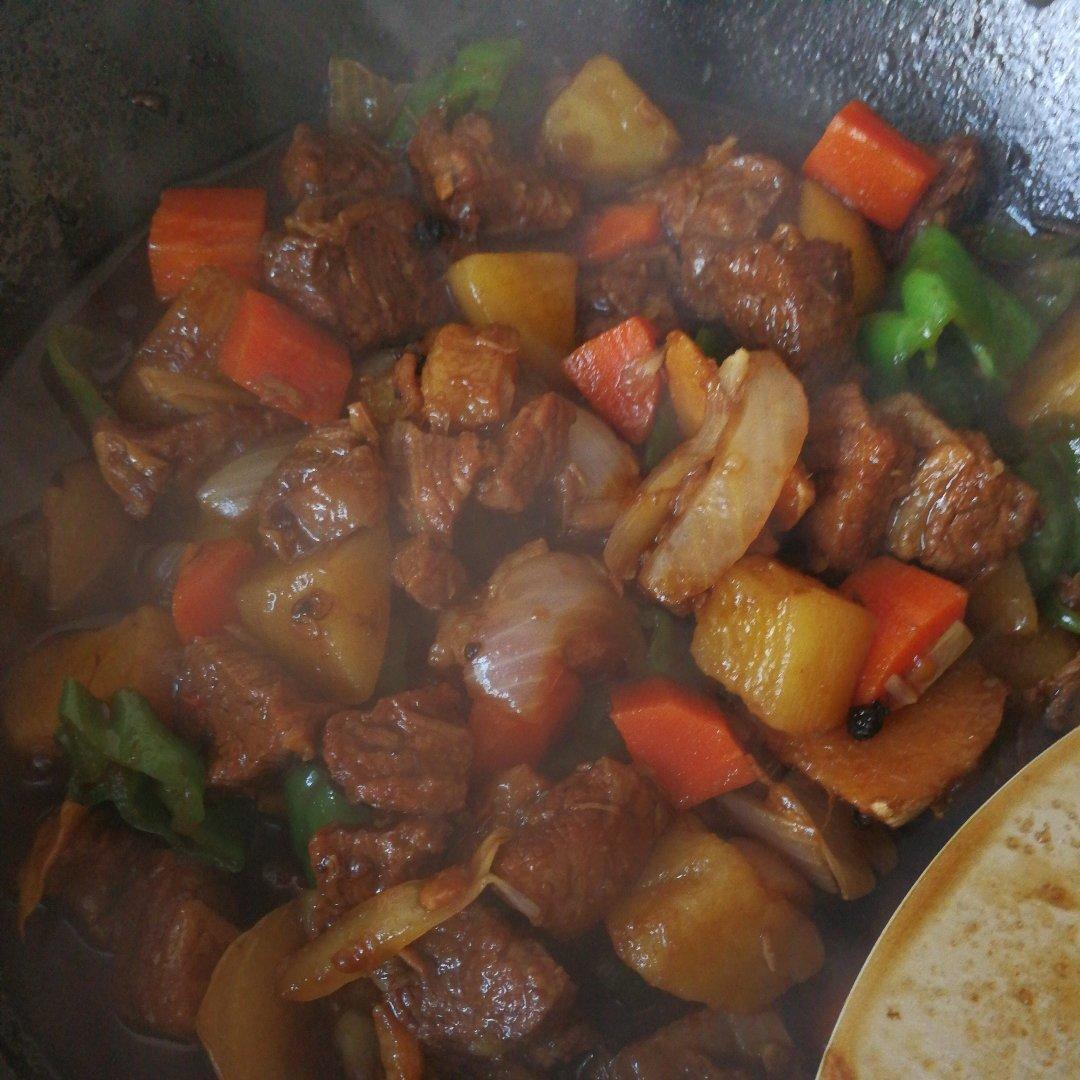 红烧土豆牛腩