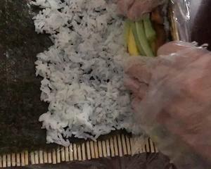 原味寿司&蛋黄酱金枪鱼寿司便当（超级简单快手）的做法 步骤9