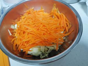 简单又好吃——豆腐丝拌胡萝卜的做法 步骤2