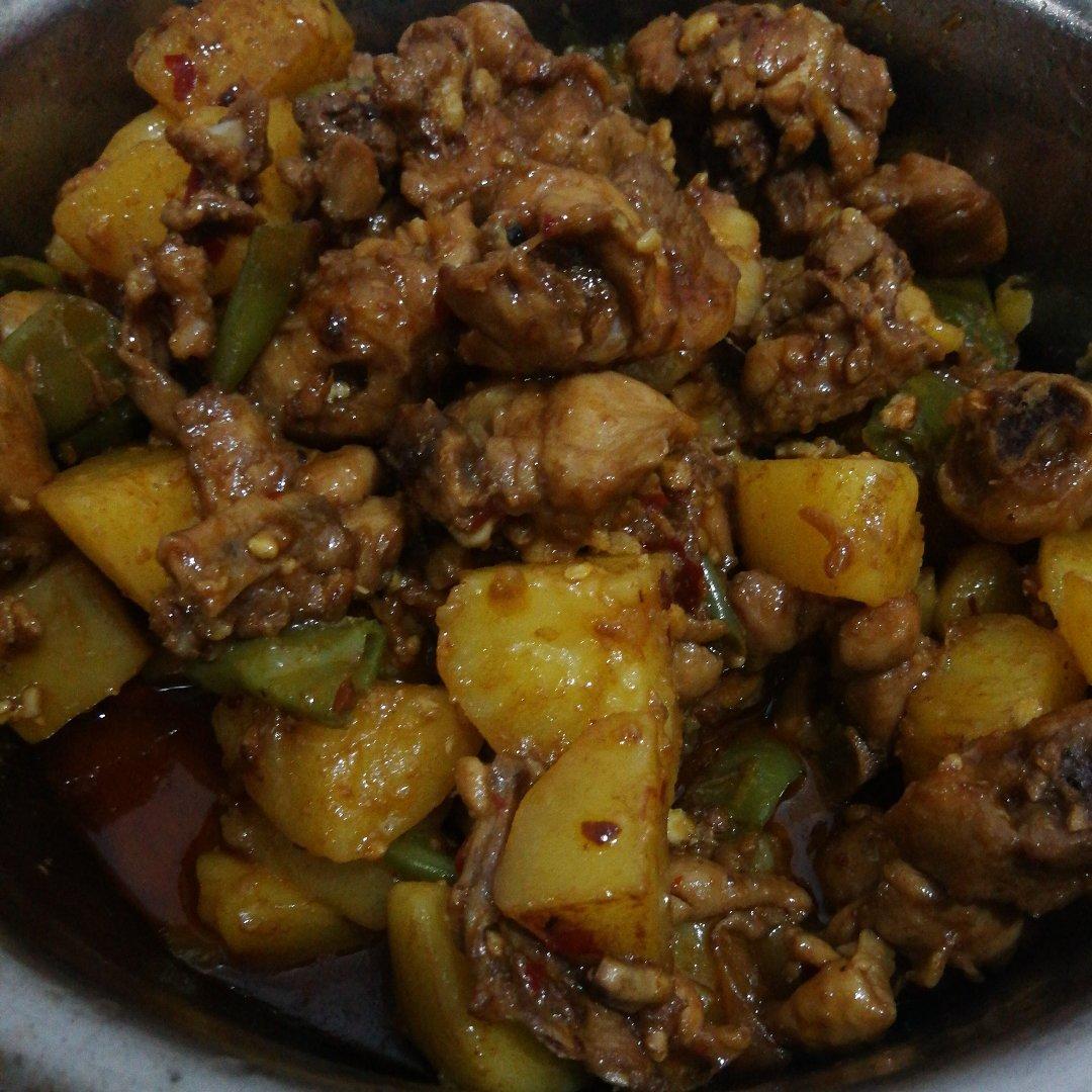 鲜香味浓土豆烧鸡（还是焖鸡？炒鸡？随便啦）