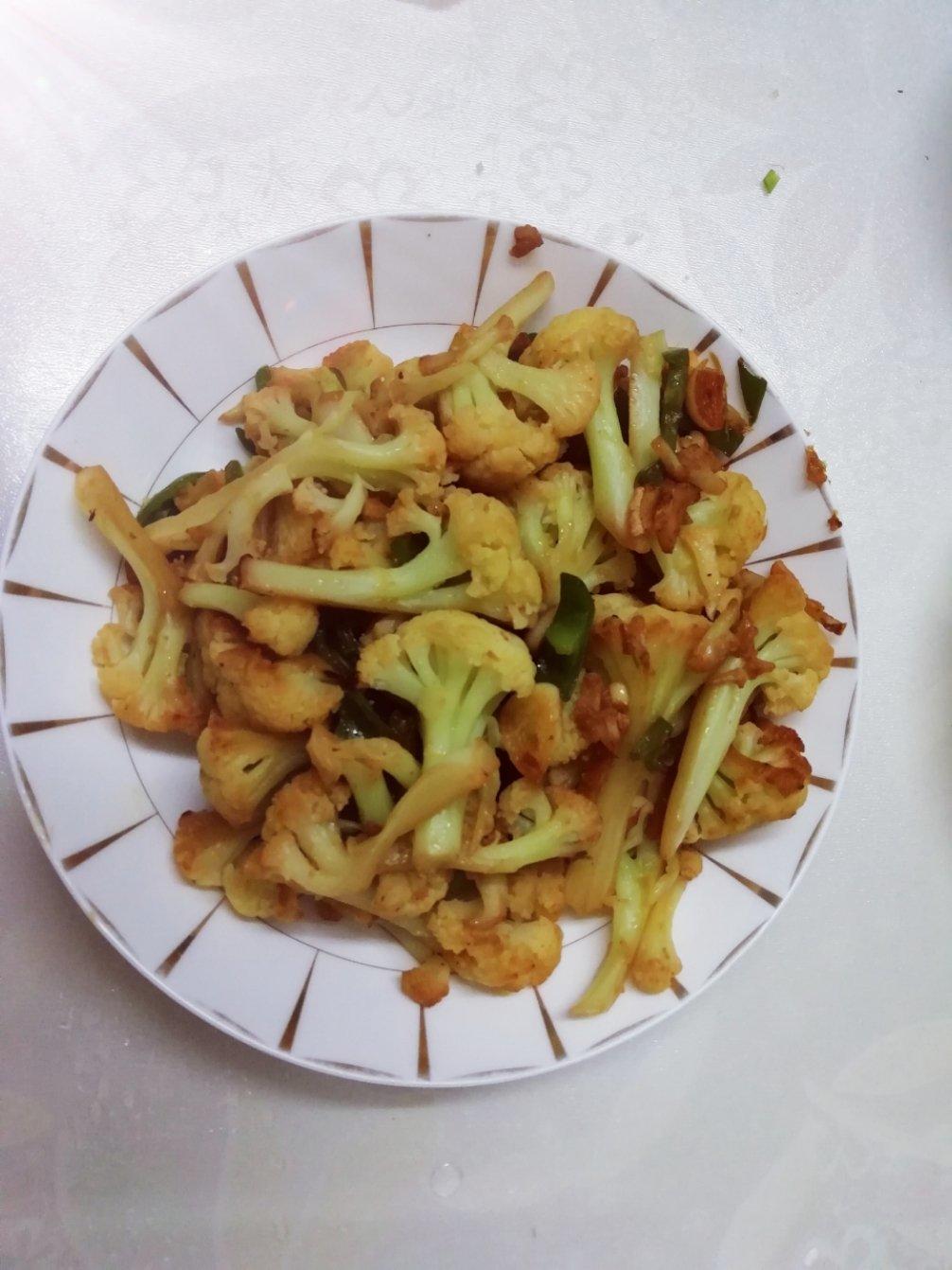 老丁的私房菜-干锅花菜