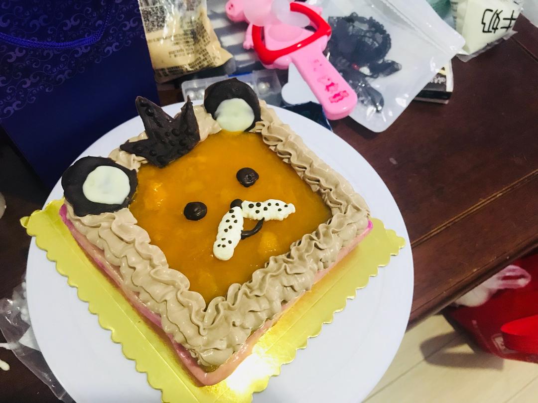 卡通狮子双色草莓芒果慕斯