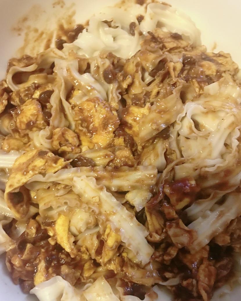 分分钟灭光的鸡蛋酱拌面