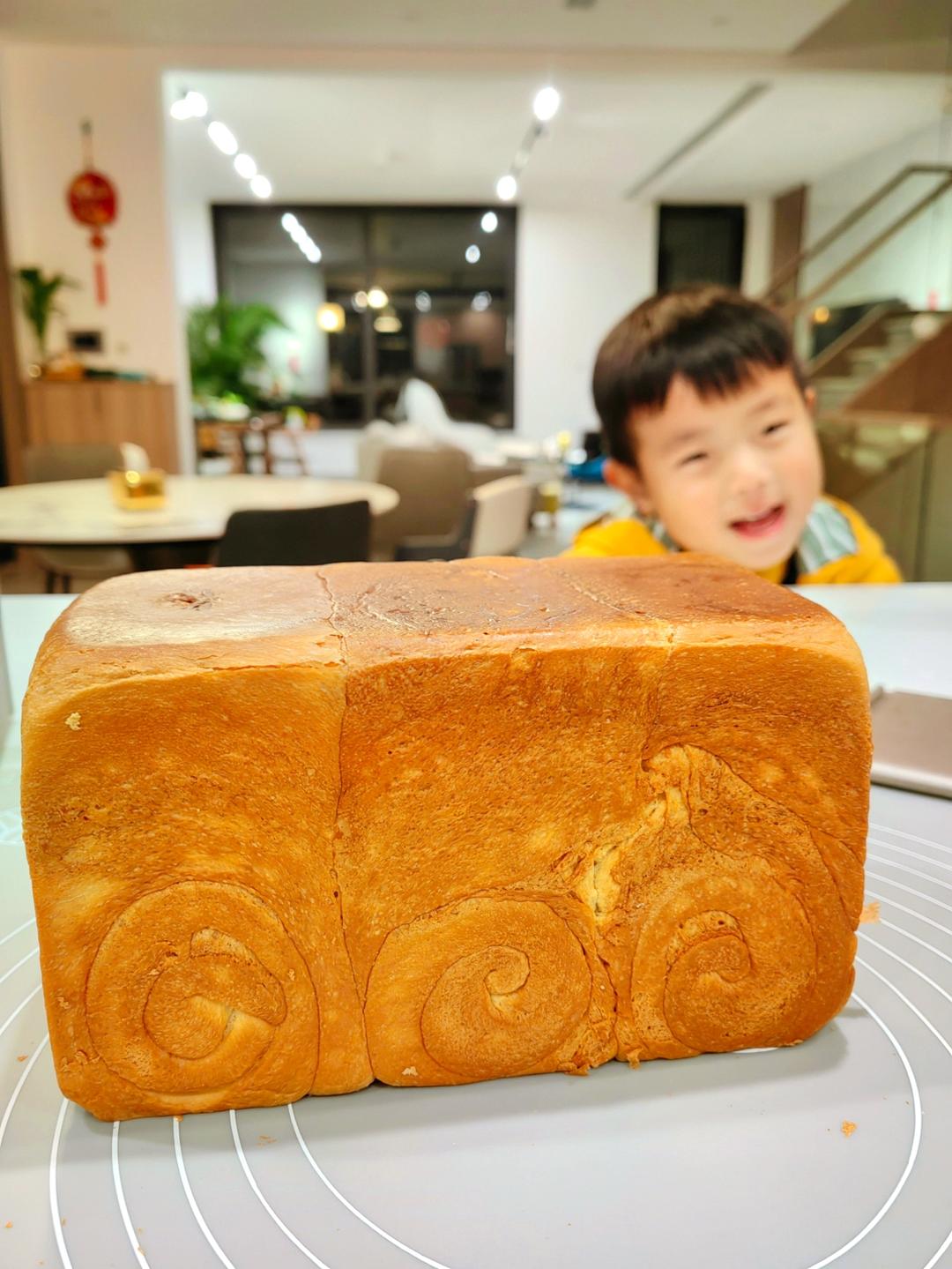 吐司，奶香手撕面包，超级香浓