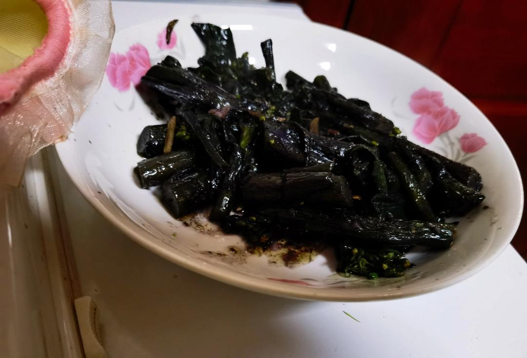 清炒红菜苔