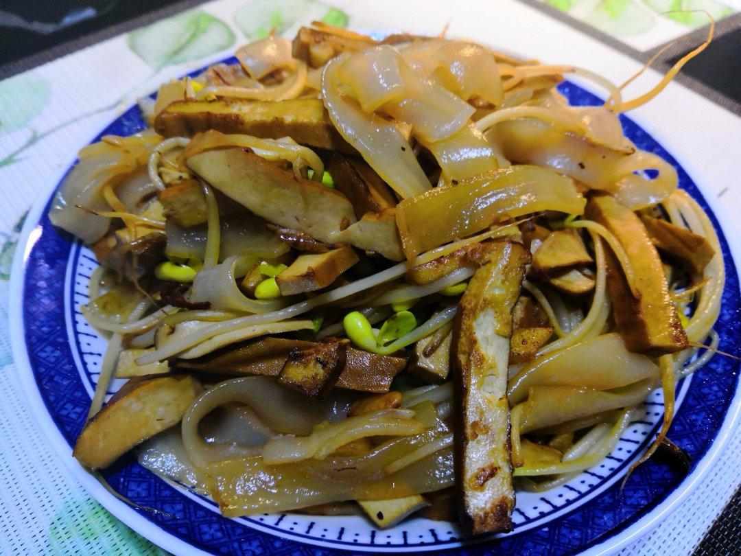 如意豆干（黄豆芽炒豆干）