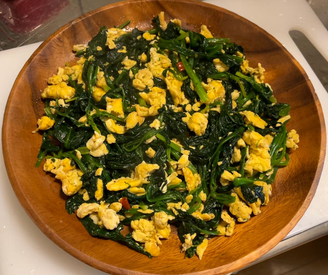 菠菜炒鸡蛋