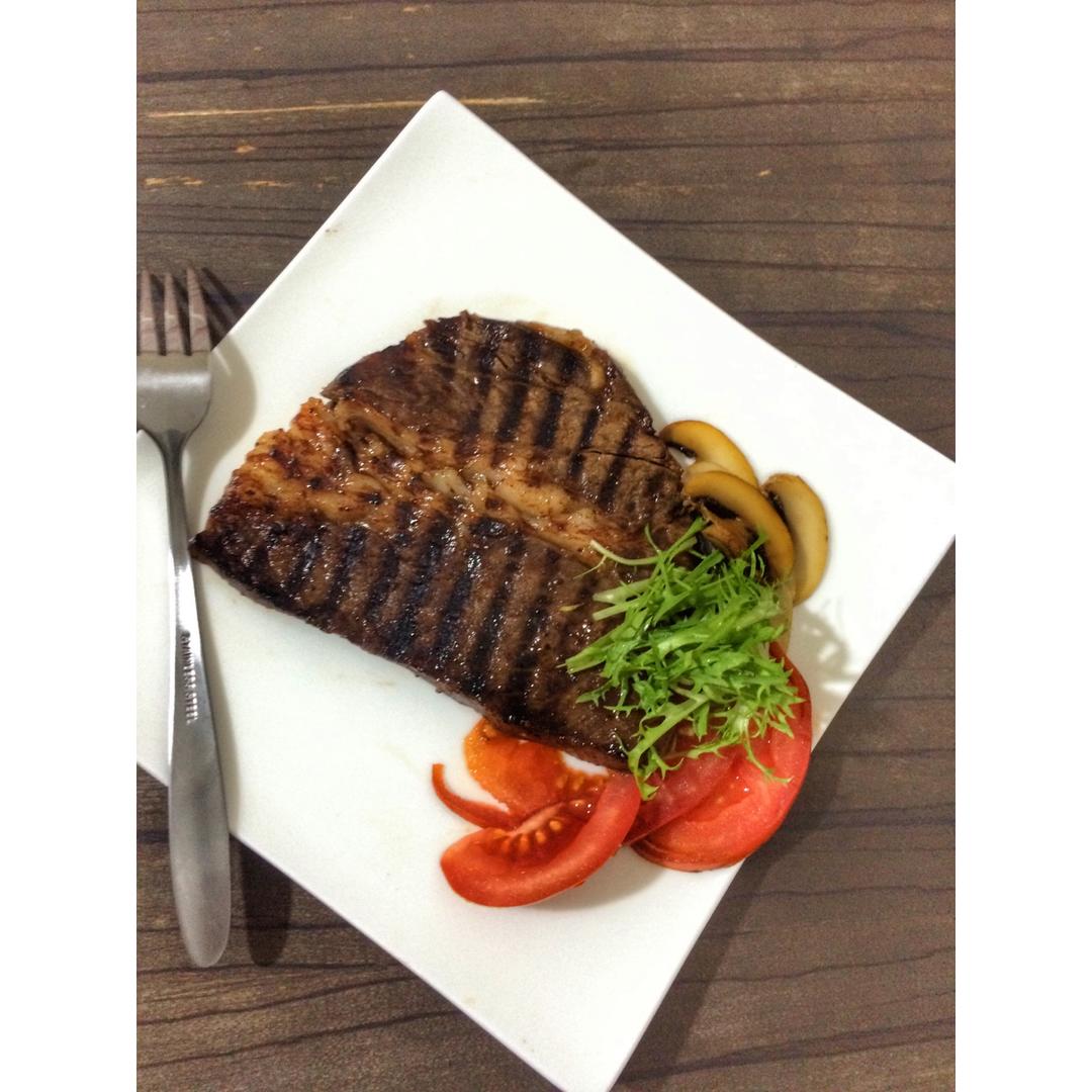 好吃到哭的煎牛排