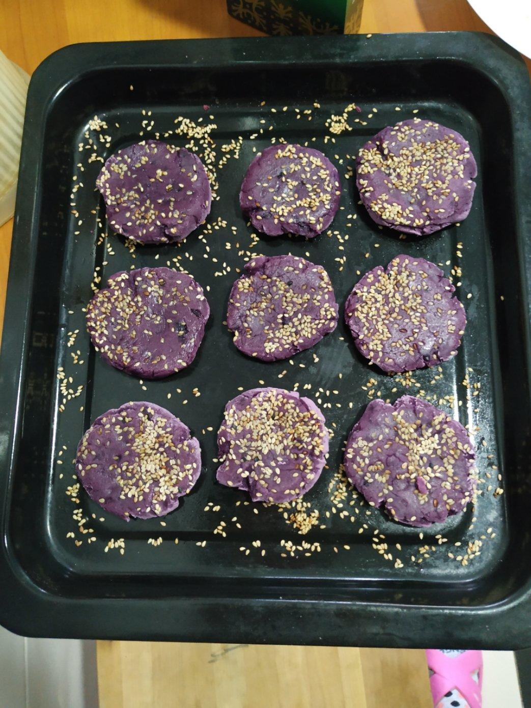 紫薯芝麻饼