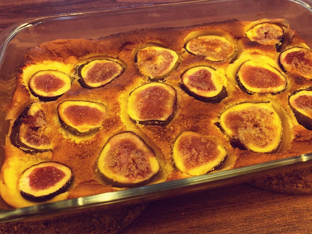无花果克拉夫缇clafoutis