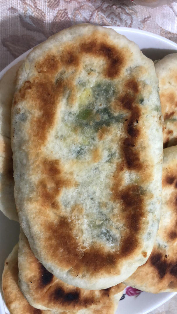 发面版的韭菜鸡蛋馅饼