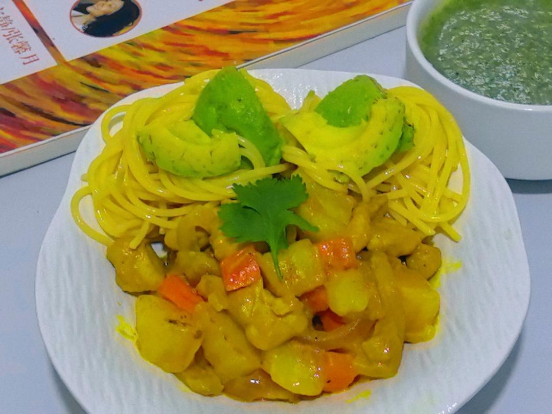 咖喱鸡肉米饭