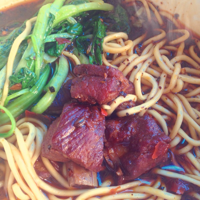 川味香辣牛肉面